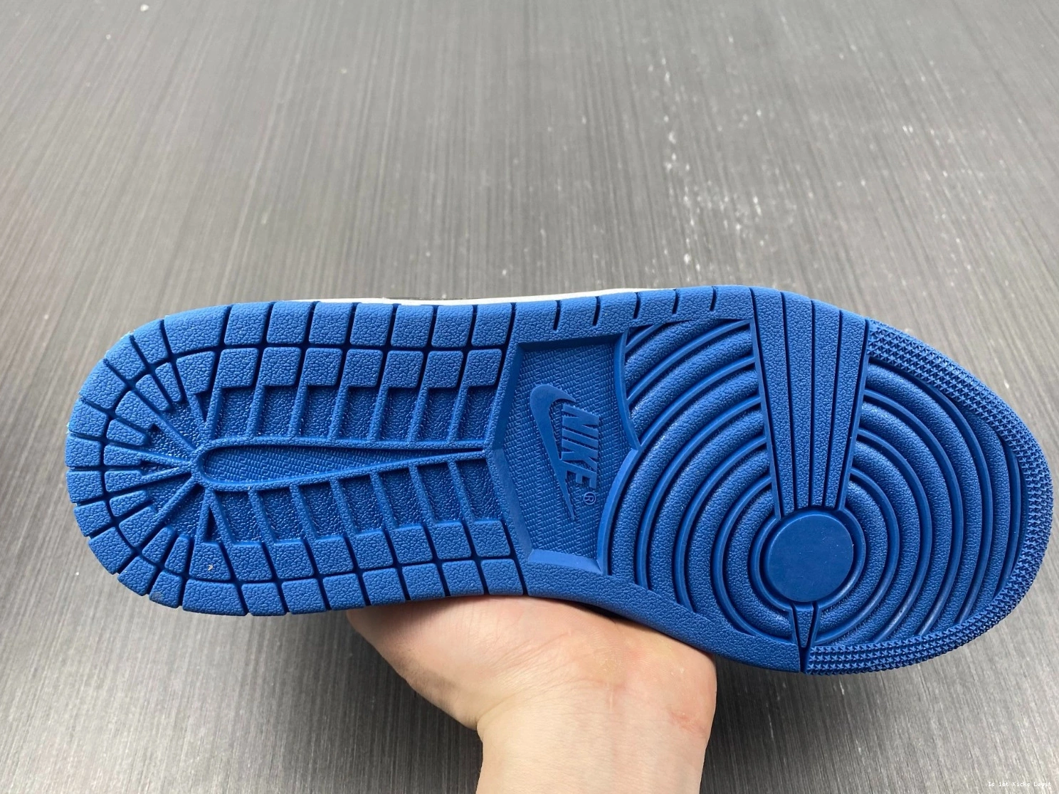 DM1199-140 True Jordan Low Blue 1 Air 0206